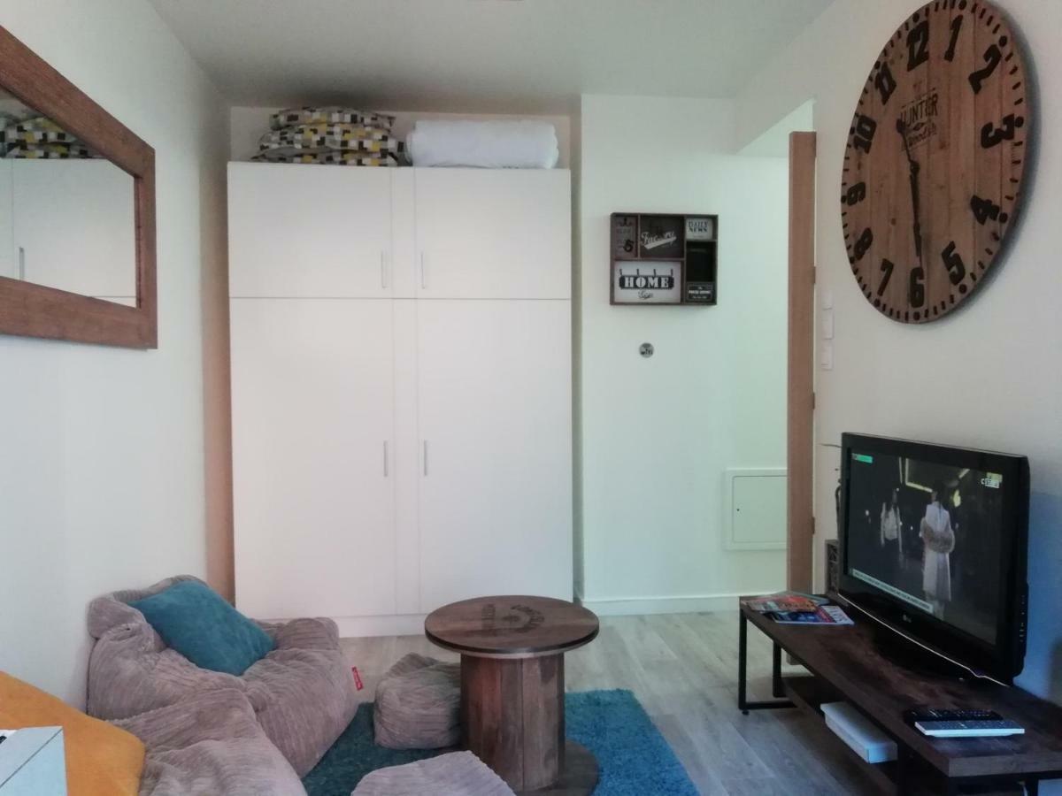 Chic Studio Near Paris Apartment Saint-Denis  Exterior photo